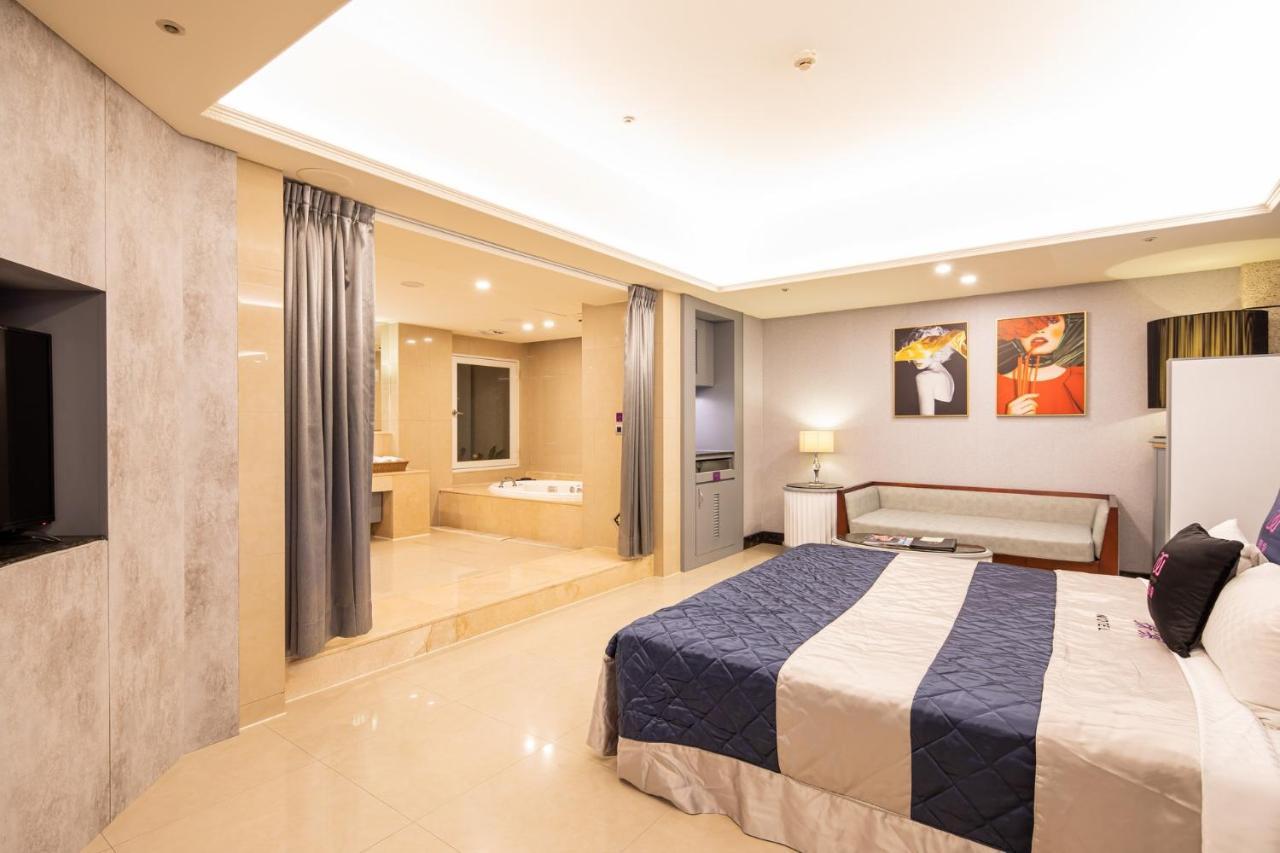 Discovery Motel - Nangang Taipei Exterior photo