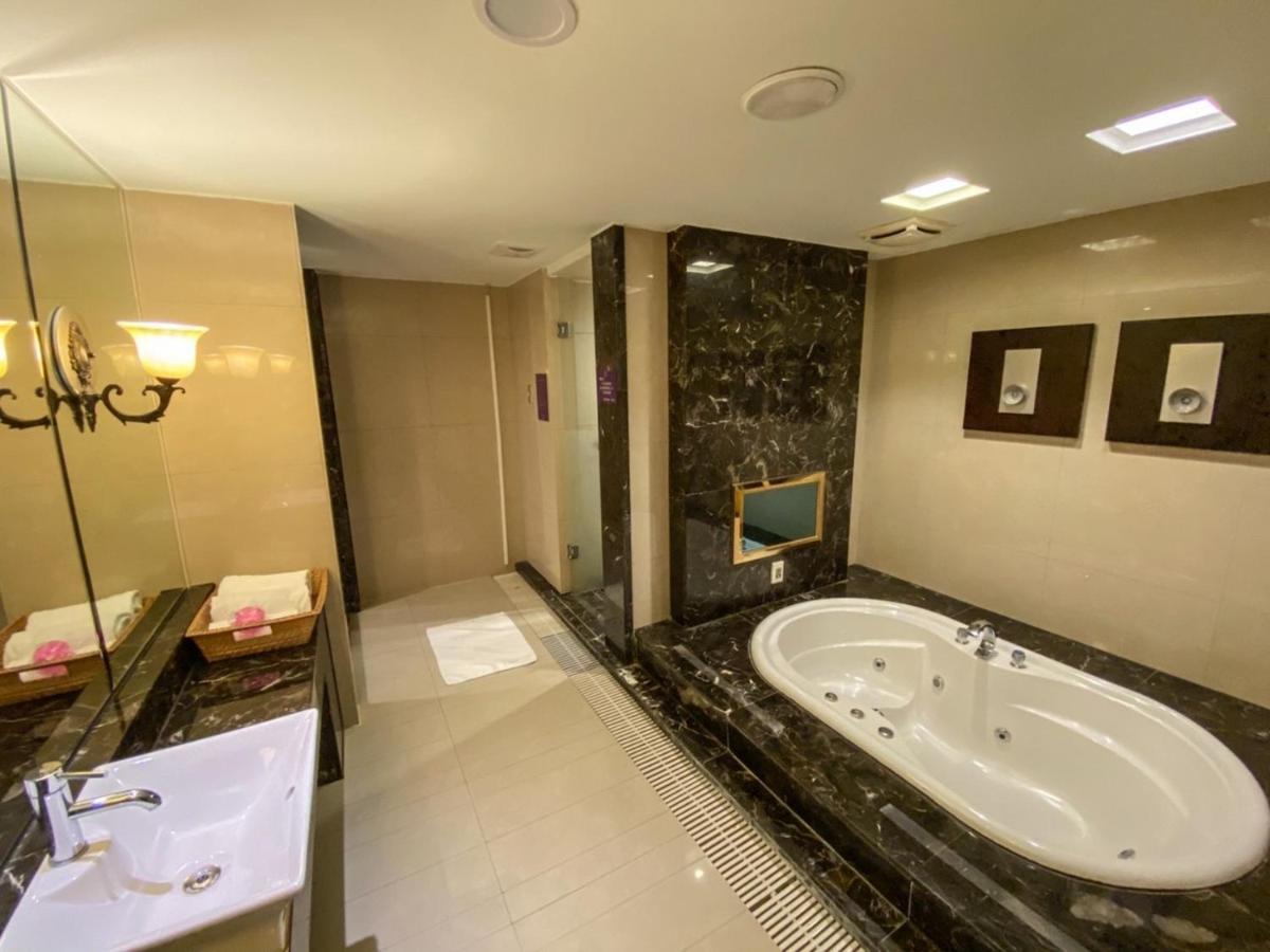 Discovery Motel - Nangang Taipei Exterior photo
