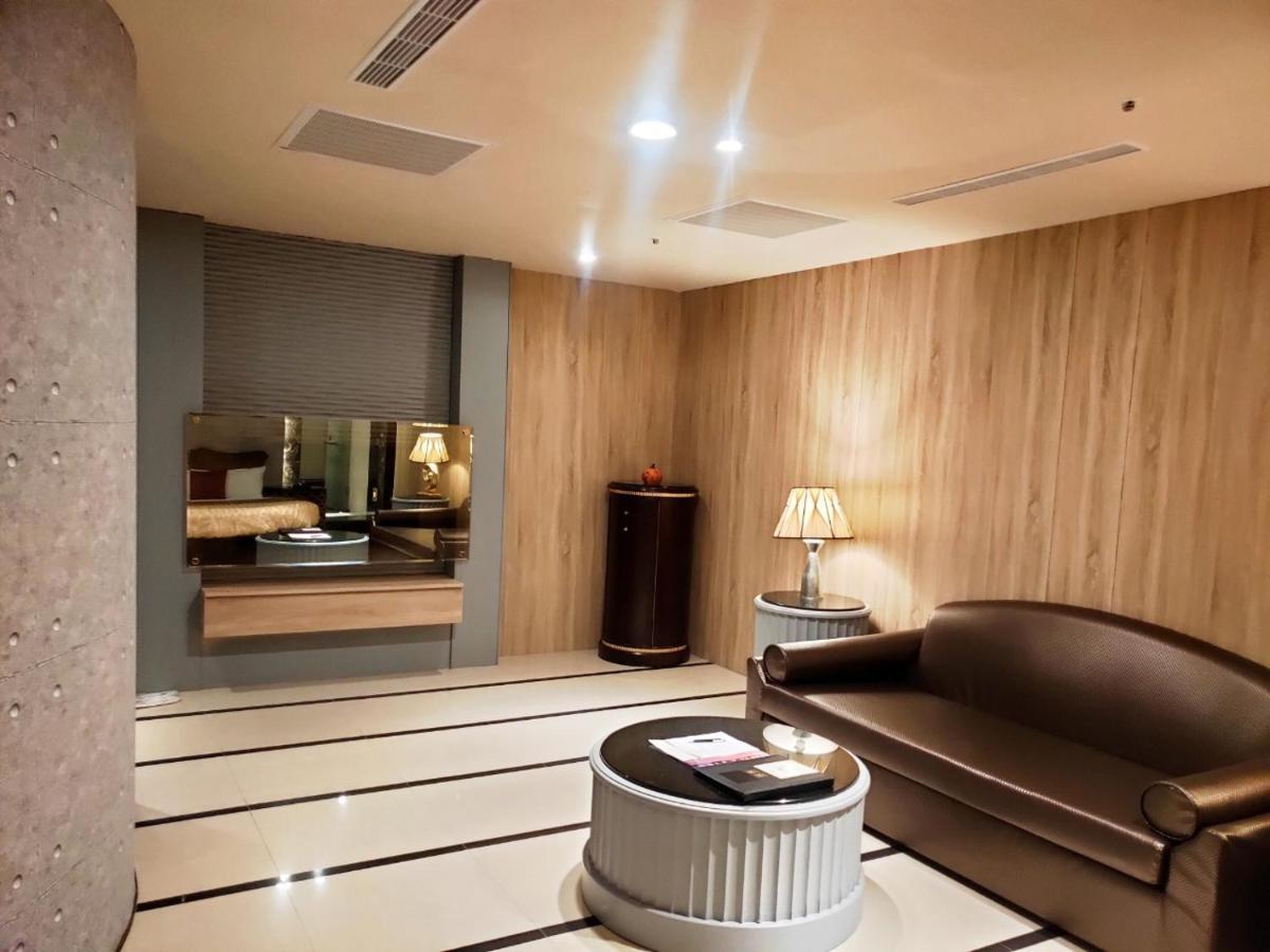 Discovery Motel - Nangang Taipei Exterior photo